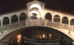 Militanţii Greenpeace au invadat piaţa San Marco (VIDEO)