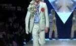 Pantalonii cu penis sunt noul trend vestimentar pentru 2010 - VIDEO