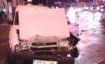 Patru răniţi, în urma ciocnirii dintre o maşină şi un autobuz în Colentina (VIDEO)