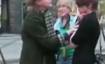 Bătaie incredibilă între un cuplu vârstnic şi două tinere (VIDEO)
