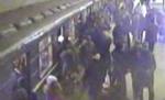 Un poliţist moscovit a împuşcat trei oameni la metrou (VIDEO)
