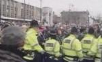 Violenţe între extremişti de dreapta şi antifascişti, în Anglia (VIDEO)
