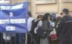 Angajaţii din Învăţământ nu renunţă la proteste: Ministerul Educaţiei, pichetat de 150 membri FSLI şi FEN