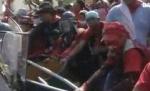 Violenţe în Thailanda. Trei morţi şi 300 de răniţi (VIDEO)