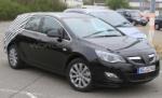 Opel Astra Sports Tourer 2011, surprins în imagini spion (FOTO)