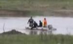 Doi bărbaţi s-au înecat în Siret, după ce au încercat să traverseze râul în căruţă (VIDEO)