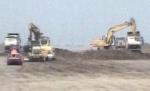 România ar putea pierde 100 milioane de euro, bani europeni, pentru că nu dă drumul la construcţia autostrăzii
