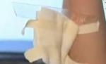Un poliţist a fost muşcat de bărbatul pe care încerca să îl aresteze (VIDEO)