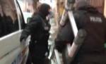 Descinderi în mai multe localităţi pentru anihilarea unei reţele de falsificatori de carduri