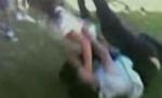 Două eleve din Australia s-au bătut, în timp ce colegii le încurajau - VIDEO