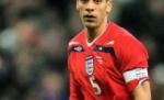 Căpitanul englez Rio Ferdinand se accidentează la genunchi şi are mari şanse să rateze CM