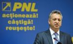 Fenechiu: Singura soluţie pentru România o reprezintă forţa oamenilor din stradă