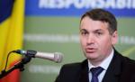Ministrul Agriculturii: Nu putem să oprim ploaia şi să luăm rolul albinelor