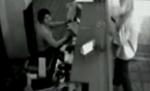 Jaf la o bancă din Cernăuţi. Atacatorul a utilizat un pistol de jucărie (VIDEO)