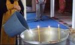 Republica Moldova. Un bebeluş a murit înecat după ce a fost cufundat în cristelniţă de preotul care îl boteza (VIDEO)