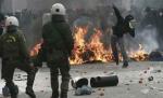 Anarhiştii ameninţă că vor teroriza Grecia, dacă autorităţile nu renunţă la măsurile de austeritate (VIDEO)