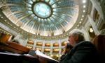 Parlamentarii se întorc la lucru, în sesiunea extraordinară cerută de Traian Băsescu