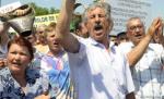 Agricultorii au ieşit să protesteze în mai multe oraşe (VIDEO)
