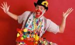 S-a făcut clovn, după ce a fost condamnat pentru pedofilie (VIDEO)