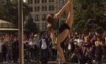 Antrenamente pentru Campionatul American de dans la bară în centrul oraşului (VIDEO)