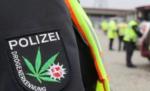 Poliţiştii din Hamburg au o frunză de cannabis pe emblema uniformei