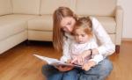Criza creşte natalitatea: Româncele preferă să devină mame decât să rişte şomajul
