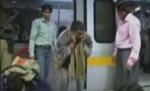India. Adolescenţi, luaţi la bătaie de femei în metrou pentru că s-au aşezat pe locurile lor