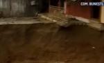 Peisaj apocaliptic în Vâlcea. 49 de case, în pericol din cauza alunecărilor de teren
