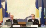Băsescu şi Boc vor ca pensionarii cu peste 740 lei pe lună să plătească asigurări sociale 