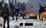 Atena: Confruntări violente la o manifestaţie în memoria unui adolescent ucis de un poliţist