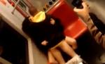 Live porno în metrou: Doi tineri fac sex în mijlocul călătorilor - VIDEO 