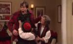 Un sărut deasupra buricului: Salutul românilor, ironizat la „Saturday Night Live”