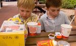 McDonald's, acţionat în instanţă pentru publicitate înşelătoare prin meniurile Happy Meal