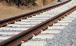 Petroşani. Bariere pentru protecţia caselor, construite din şine de cale ferată