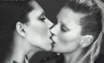 Kate Moss se sărută pasional cu Lea T, un model transsexual, pe coperta revistei Love