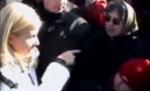 Udrea, mustrată de o pensionară: Dumneavoastră ne-aţi luat din pensie. Răspunsul ministrului: V-am dat înapoi 90 lei