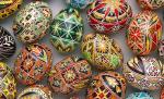 Inceputul lunii martie ne trimite la Festivalul oualor incondeiate din Bucovina