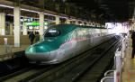 Hayabusa, cel mai rapid tren construit de japonezi, atinge o viteză de 320 km/h