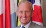 Fost europarlamentar britanic, obligat să restituie 345.000 de lire alocate unei firme conduse de soţia şi fiica sa