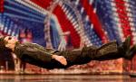 Un român care imită mişcările din Matrix face senzaţie la „Britain's Got Talent"