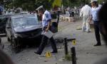 Un tânăr a intrat cu maşina într-un stâlp, după ce a pierdut controlul volanului