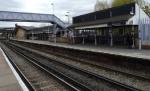 Tânără din Londra, surprinsă în timp ce făcea sex cu cinci minori, în apropierea unei gări