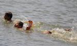 Patru tineri daţi dispăruţi, după ce barca în care se aflau s-a răsturnat în lacul Razelm