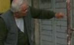 Intervenţii neobişnuite. Patronul unei firme de construcţii a apelat la Pompieri pentru a-i îndrepta o schelă