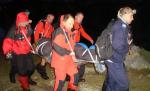 Elevă de 13 ani, recuperată de salvamontişti după ce a căzut într-o râpă