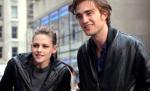 Robert Pattinson a sărutat-o pe Kristen Stewart, la MTV Movie Awards