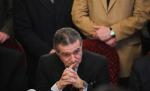 Gigi Becali, vânat de Armata care îi vrea echipa şi de Fiscul care îi vrea terenurile