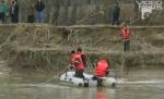 Trupul unuia din cei doi părinţi dispăruţi, găsit în apele Siretului