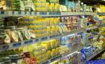 Bucureştenii au stat la coadă din timpul nopţii pentru a prinde promoţie la ulei şi zahăr. O femeie a leşinat din cauza căldurii
