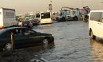 Furtunile şi vijeliile au pus stăpânire pe România. Zeci de străzi din Capitală - lacuri de acumulare